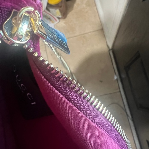 Gucci velvet accessory bag - Picture 2 of 3